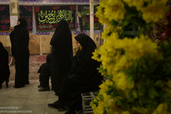 مسافران کربلا می آیند