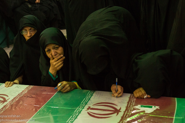 مسافران کربلا می آیند