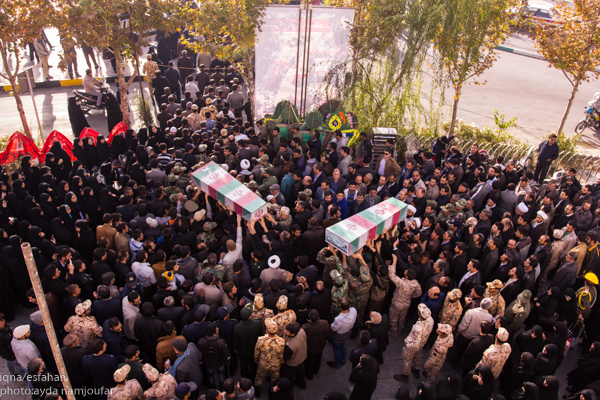 مسافران کربلا می آیند