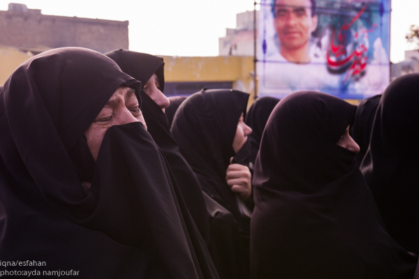 مسافران کربلا می آیند
