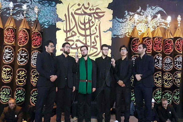 تجلیل تولیت آستان قدس رضوی از گروه تواشیح معراج قم تجلیل تولیت آستان قدس رضوی از گروه تواشیح معراج قم