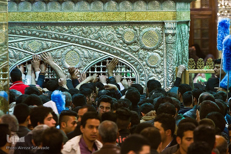 نجوا‌های عاشقانه زائران در شب اربعین حسینی