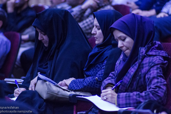 کارگاه مهارت های زندگی قرآنی با موضوع سبک زندگی قرآنی در رعایت اصول تغذیه با حضور اساتید،دانشجوبان و کارکنان دانشگاه اصفهان ،سه شنبه 4 آبان ماه 1395 در تالار دکتر شریعتی ،واقع در دانشگاه اصفهان برگزار شد.