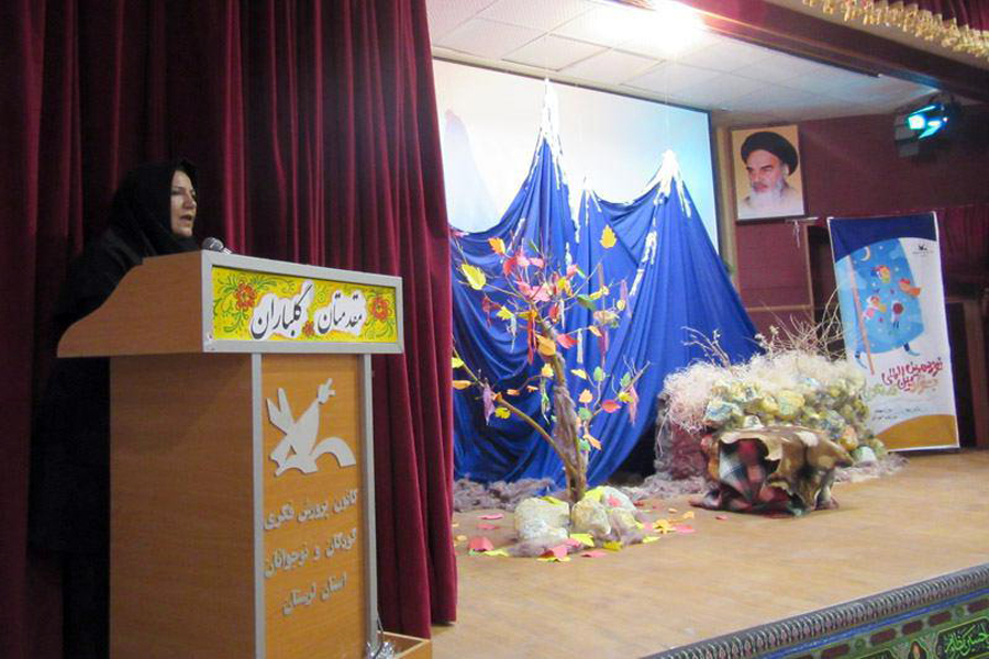 رقابت قصه‌گویان لرستان درنوزدهمین جشنواره قصه‌گویی + عکس
