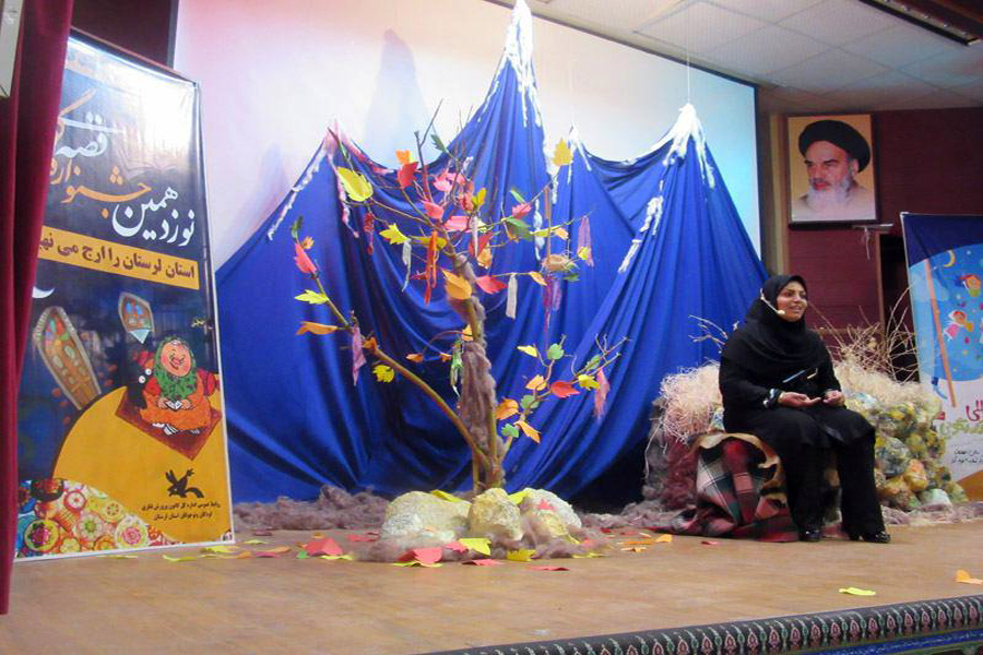 رقابت قصه‌گویان لرستان درنوزدهمین جشنواره قصه‌گویی + عکس