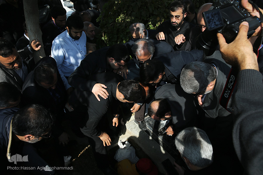 مراسم تدفین پیکر مرحوم استاد «محمد تقی مروت» در قطعه نام آوران بهشت زهرا