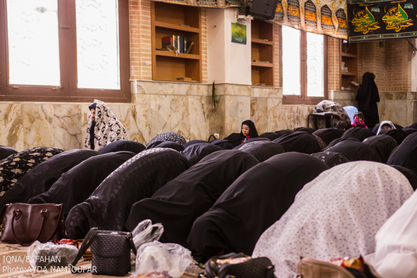 مراسم عزاداری امام رضا (ع) در حرم حضرت زینب اصفهان