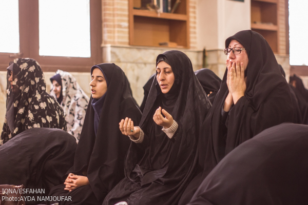 مراسم عزاداری امام رضا (ع) در حرم حضرت زینب اصفهان