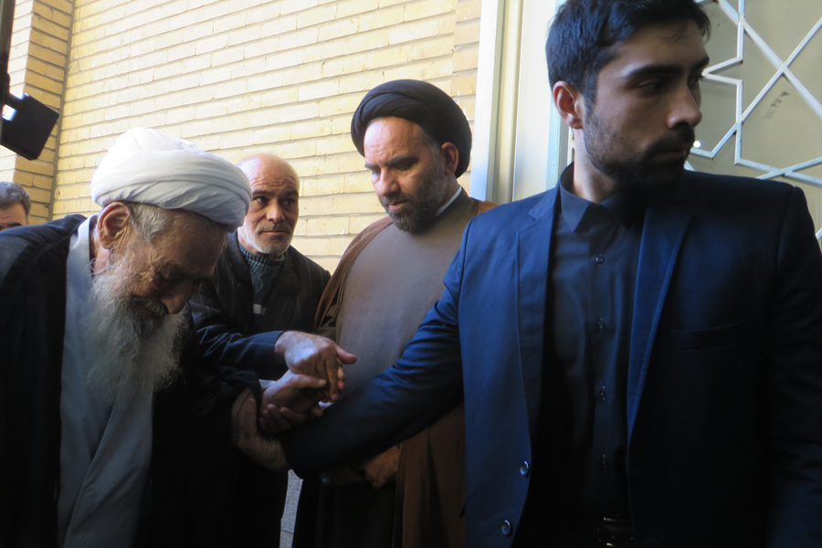 برگزاری مراسم بزرگداشت آیتالله شاهرخی در خرمآباد + عکس برگزاری مراسم بزرگداشت آیتالله شاهرخی در خرمآباد + عکس
