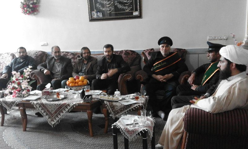 دیدار کارکنان اوقاف خرم‌آباد با شهید زنده + عکس