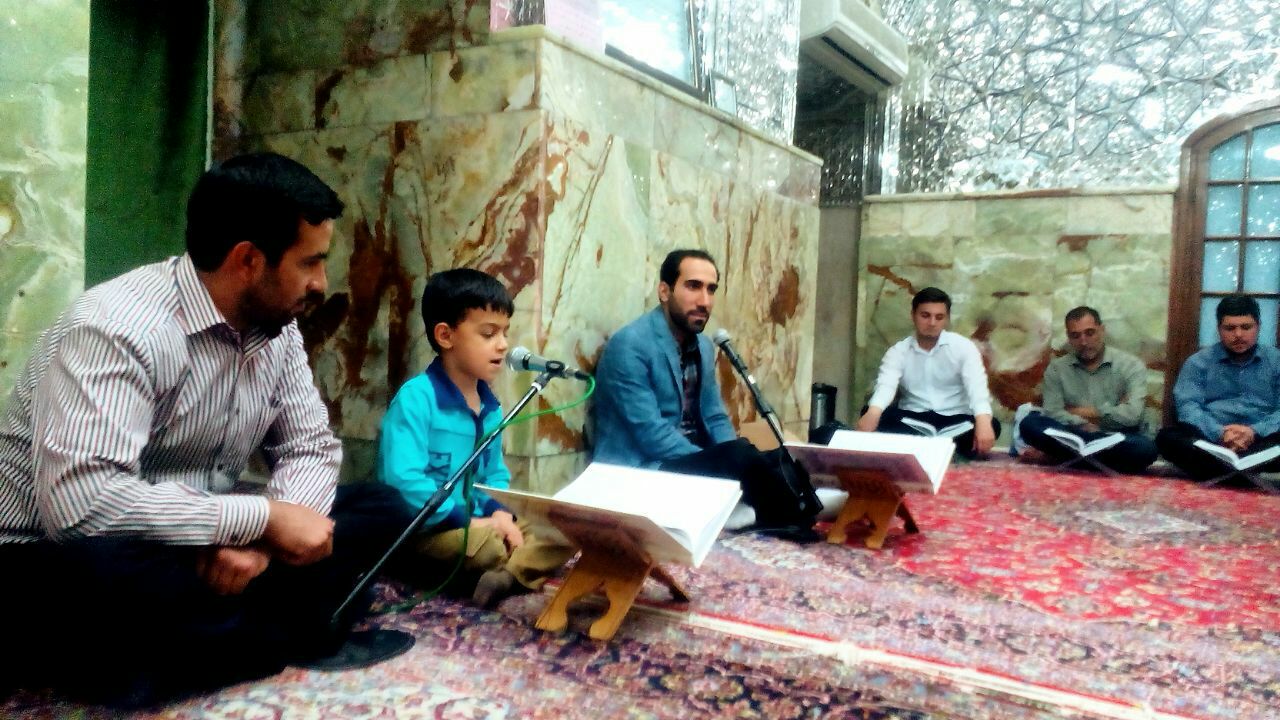تلاش برای تبدیل بقاع متبرکه به قطب فرهنگی/ آستان شیخ صدوق میزبان قرآن‌آموزان