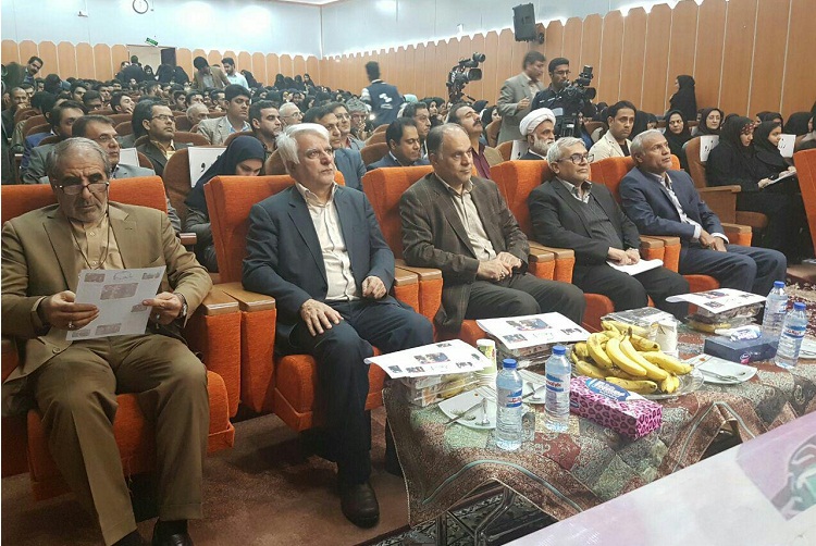 گزارش تصویری از بزرگداشت روز دانشجو در دانشگاه آزاد زاهدان