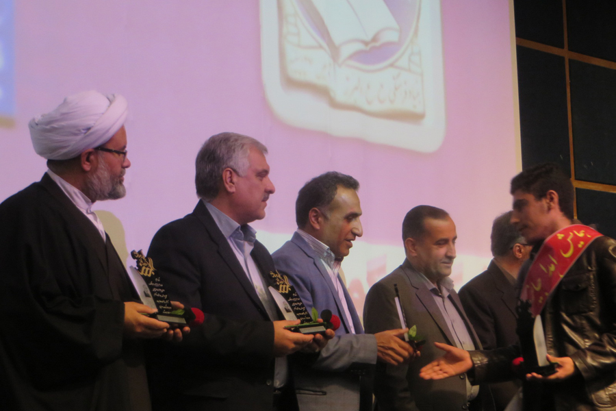 تجلیل از 101 دانش‎آموز نخبه لرستان + عکس