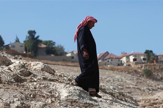 اشغالگران صهیونیستی دهکده فلسطینیان را تخریب می‌کنند
