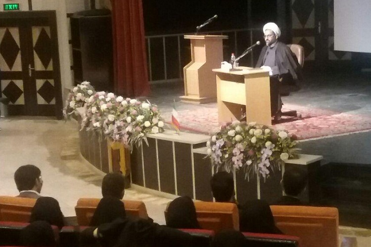 گزارش تصویری از همایش « فقه حکومتی و فقه نظام‌ساز» در دانشگاه سیستان وبلوچستان