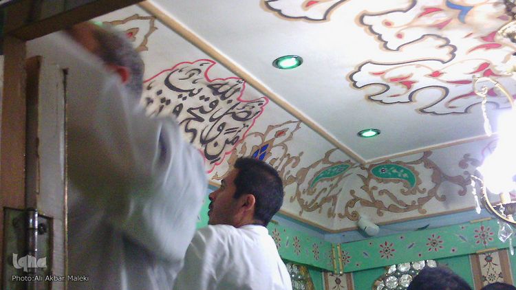 مراسم غبار روبی و تعویض پرچم آستان مقدس امامزاده شعیب(ع)+عکس