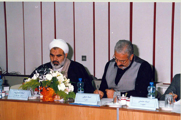 علی اکبر حنیفی در هیئت داوران مسابقات بین المللی قرآن کریم جمهوری اسلامی ایران علی اکبر حنیفی در هیئت داوران مسابقات بین المللی قرآن کریم جمهوری اسلامی ایران