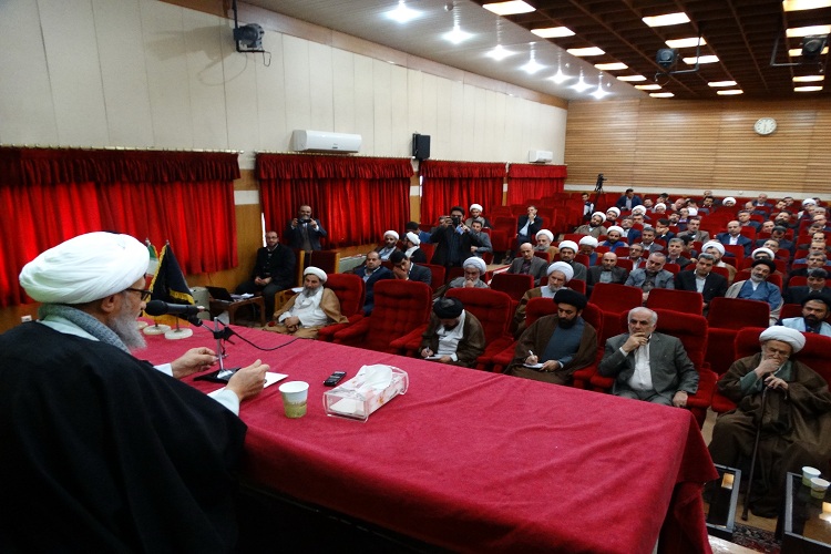 جمع آوری و تقسیم صحیح زکات فقر را از جامعه دور میکند جمع آوری و تقسیم صحیح زکات فقر را از جامعه دور میکند