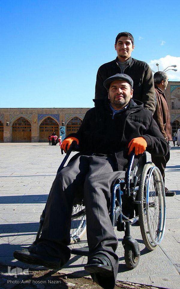 يك روز با نماز جمعه + گزارش تصویری