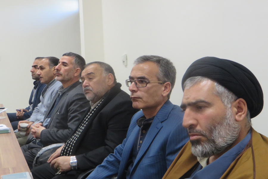 برگزاری نشست هم‌اندیشی وحدت حوزه و دانشگاه در لرستان + عکس