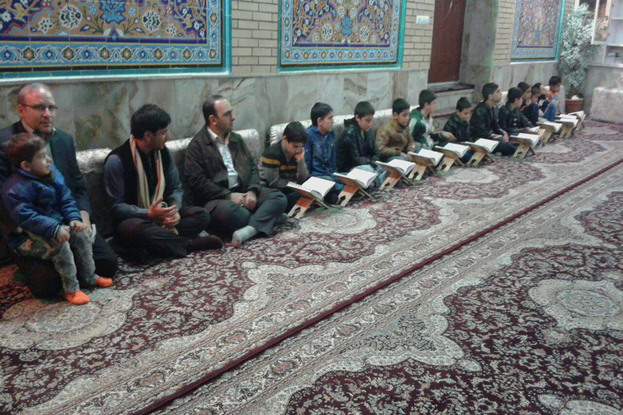 ثبت‌نام کلاس‌های قرآنی در مسجد دولتشاهی خرم‌آباد