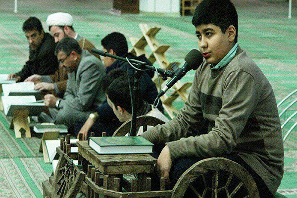 حضور قاریان نوجوان در محفل قرآنی تبریز