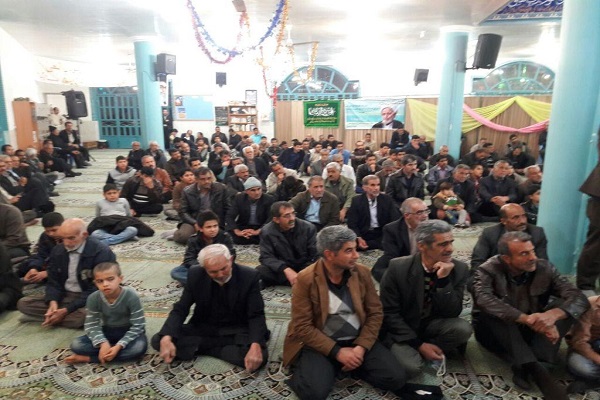 محفل انس با قرآن در مسجد جامع چمگردان برگزار شد محفل انس با قرآن در مسجد جامع چمگردان برگزار شد