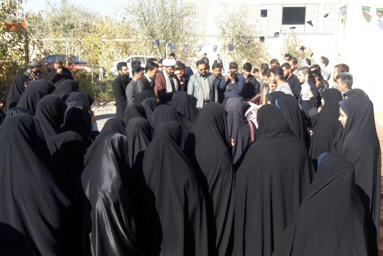 گزارش تصویری از وداع دانشجویان بسیجی زاهدان با شهدای گمنام