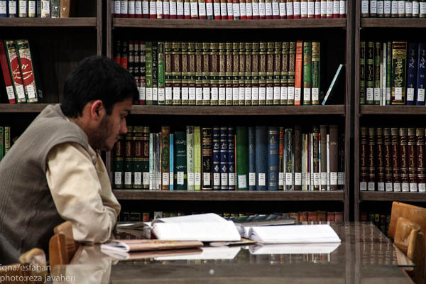 کتاب و کتاب خوانی