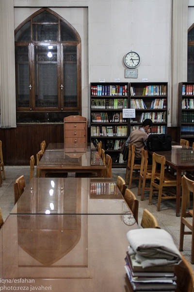 کتاب و کتاب خوانی