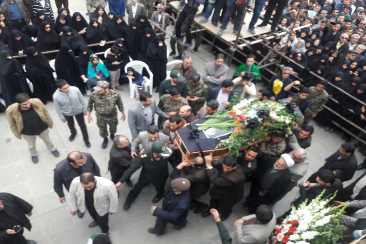 تشییع پیکر عالم ربانی مرحوم باریکبین با حضور پرشور مردم قزوین+عکس تشییع پیکر عالم ربانی مرحوم باریکبین با حضور پرشور مردم قزوین+عکس