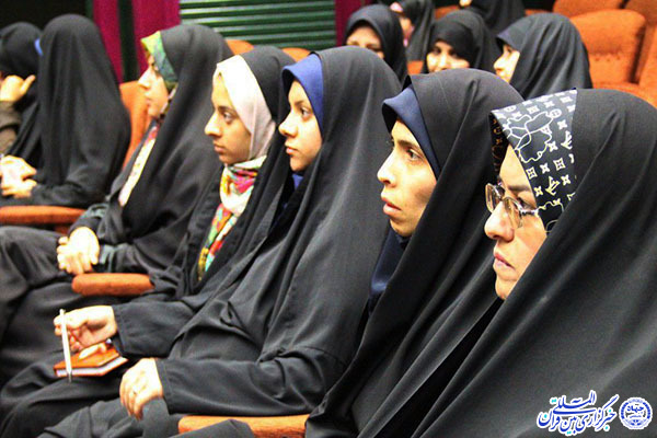 افتتاحیه سلسله مباحث «تفسیر قرآن کریم» در یزد+عکس