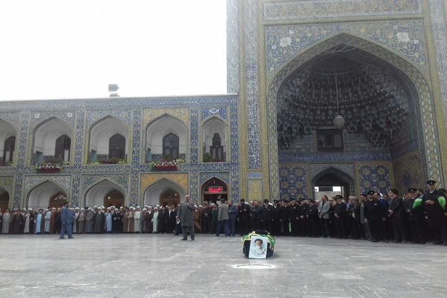 اقامه نماز بر پیکر آیت‌الله صالحی