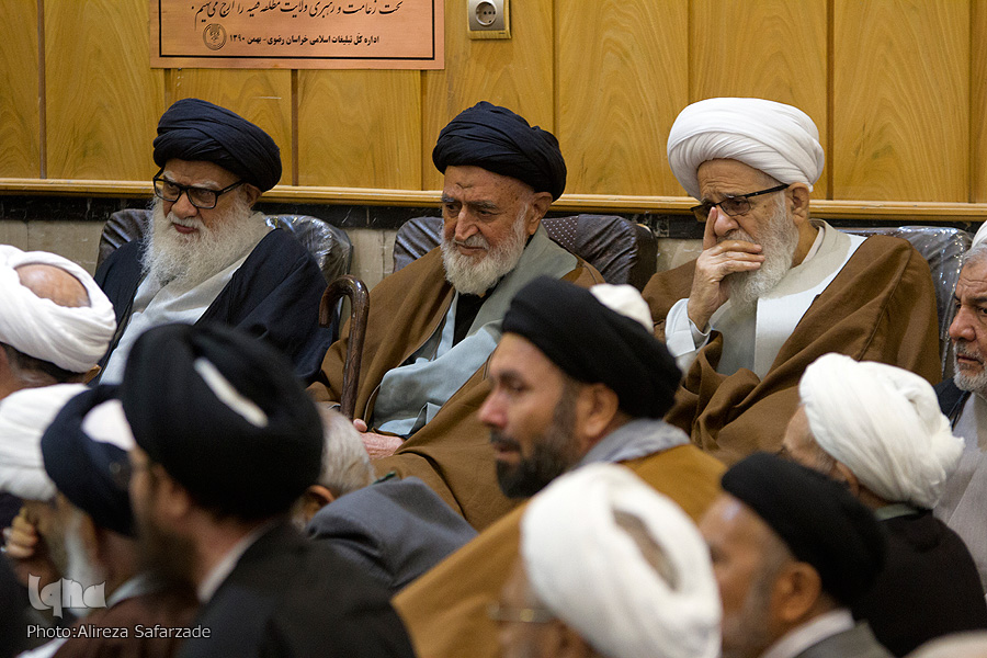 تدفین آیت‌الله صالحی در حرم رضوی
