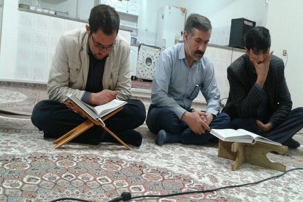 تلاوت قرآن‌آموزان مؤسسه آل یاسین سجاس در محفل قرآنی