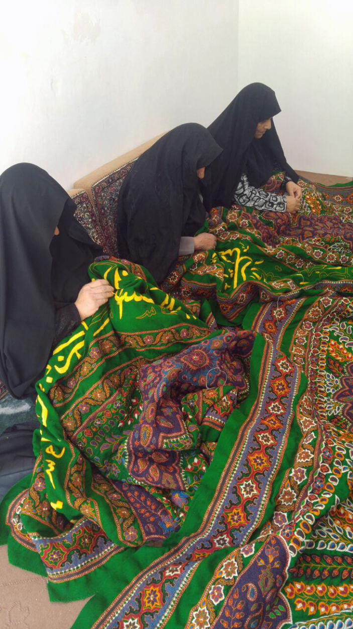دوخت بزرگ‌ترین پته جهان برای ضریح مطهر سیدالشهدا علیه السلام