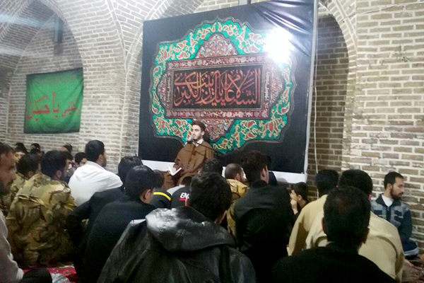 سید مصطفی حسینی، قاری ممتاز کشور در مراسم اعتکاف امسال مسجد النبی قزوین سید مصطفی حسینی، قاری ممتاز کشور در مراسم اعتکاف امسال مسجد النبی قزوین