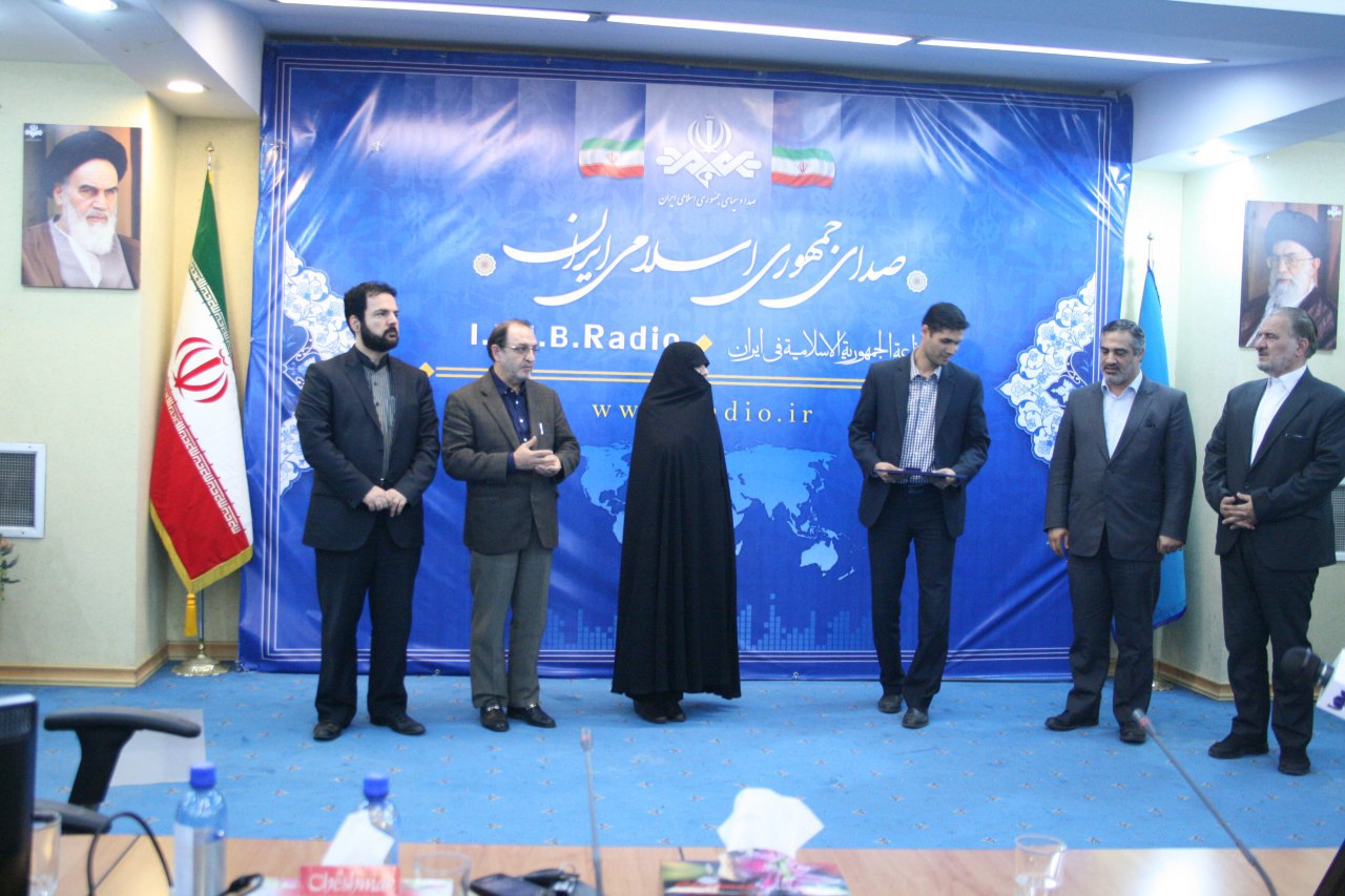 مشروعیت، مقبولیت و محبوبیت سه عنصر مدیریتی که در ابوالقاسمی جمع است