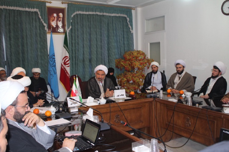 حوزه با ارایه «روش» ظرفیت تحولی قرآن را نشان دهد/ سبک تنزیلی؛ بهترین روش برای حل مشکلات