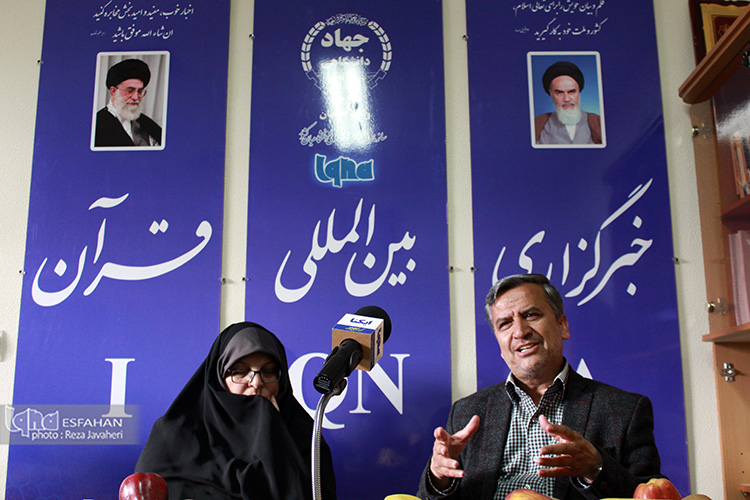 جهاددانشگاهی از پیشگامان اقتصاد مقاومتی است/ آموزش قرآن براساس روش‌های ساده انجام شود