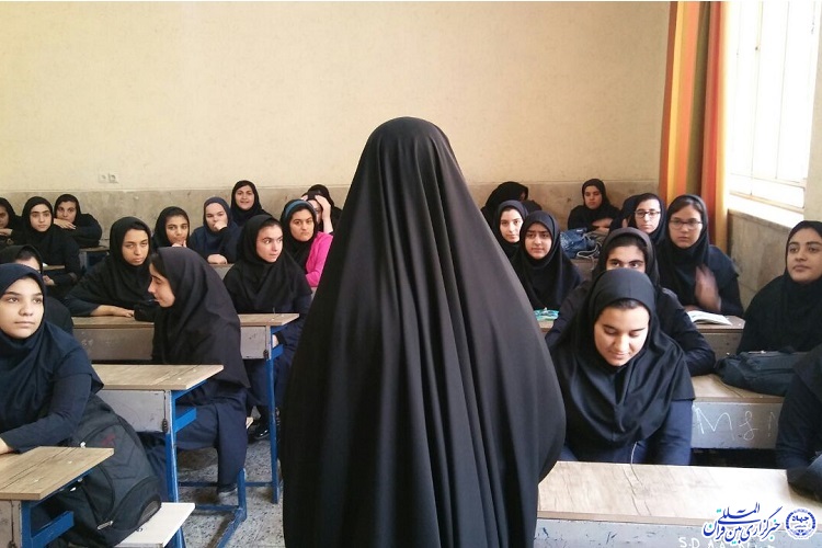 آغاز بهکار طرح ملی دختران نجابت در دبیرستان شهید چمران کرمانشاه آغاز بهکار طرح ملی دختران نجابت در دبیرستان شهید چمران کرمانشاه