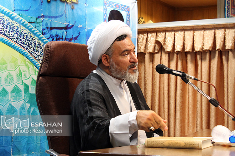 همایش مفسران قرآن کریم استان اصفهان