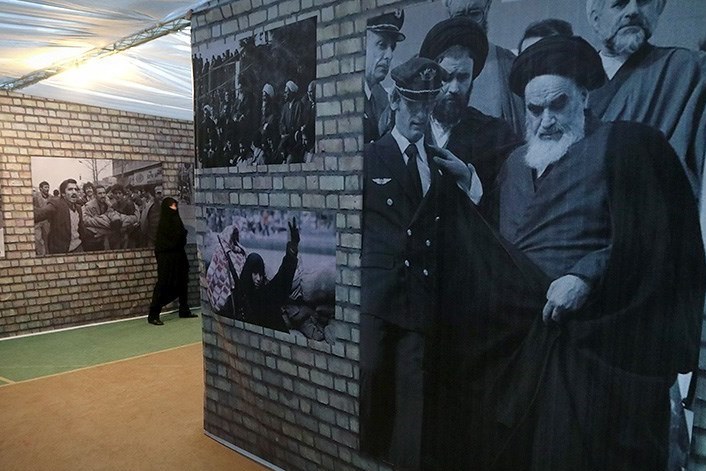جمعه///نمایشگاه موزه عبرت در گلزار شهدای تهران افتتاح شد