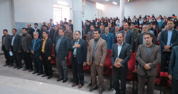 گزارش تصویری مراسم تقدیر از دانش&zwnj;آموزان موفق کوهدشتی در مسابقات فرهنگی و قرآنی