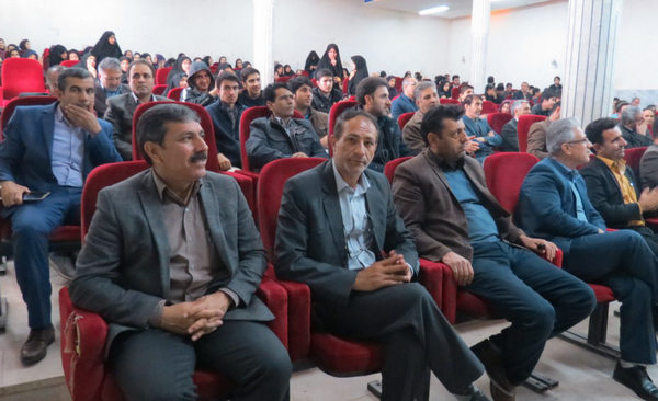 گزارش تصویری مراسم تقدیر از دانش&zwnj;آموزان موفق کوهدشتی در مسابقات فرهنگی و قرآنی