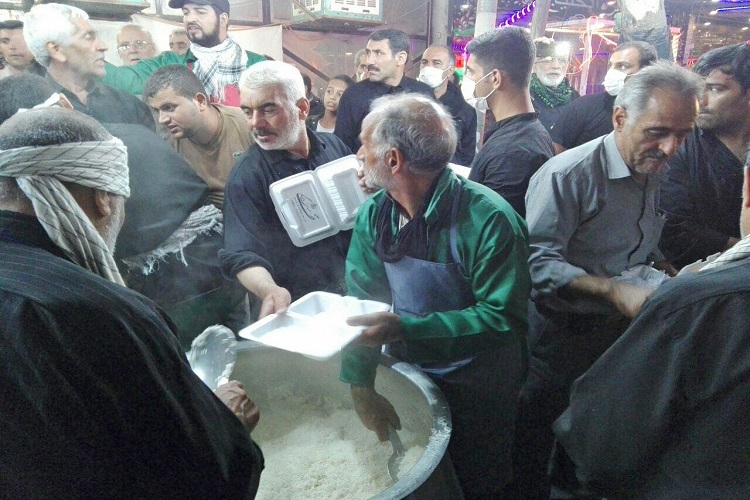 زمین&zwnj;های کشاورزی که از  125 سال گذشته نیازمندان و زوار را اطعام می&zwnj;کند