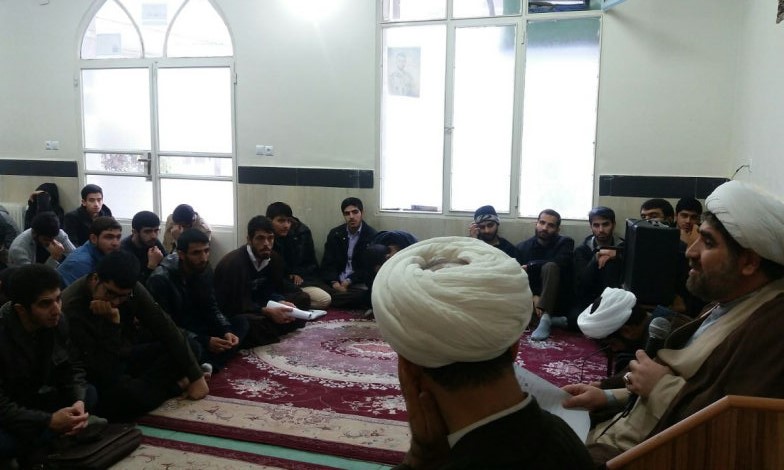 گزارش تصویری آئین تجلیل از پژوهشگران مدرسه علمیه کوهدشت
