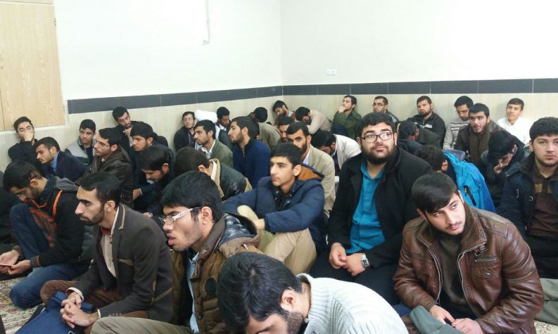 گزارش تصویری آئین تجلیل از پژوهشگران مدرسه علمیه کوهدشت