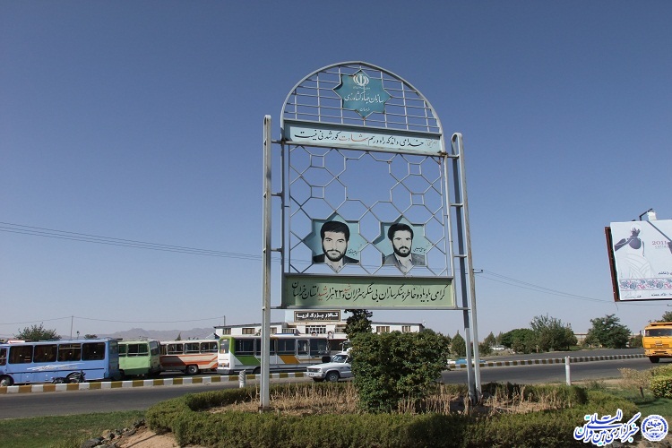 شهری با یک هزار شهید اما خالی از المان/ طرح&zwnj;هایی که گم می&zwnj;شوند