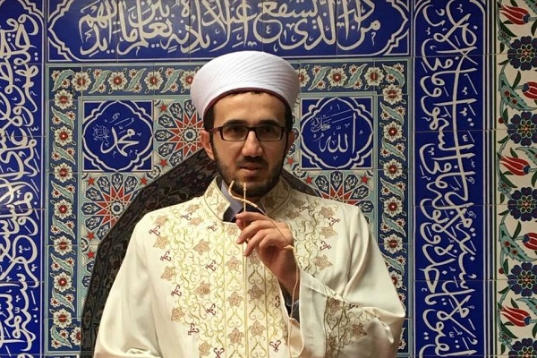 ابراهیم اولگون تعامل و ارتباط راهکار مقابله با اسلام هراسی/ ضرورت معرفی دین اسلام به غیر مسلمانان / در حال تکمیل